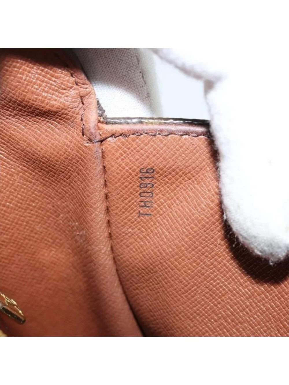 Authentic LOUIS VUITTON Monogram Saint Cloud GM Shoulder Bag M51242 LV - Picture 4 of 16